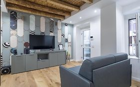 Easylife - Eleganza E Design In Porta Venezia